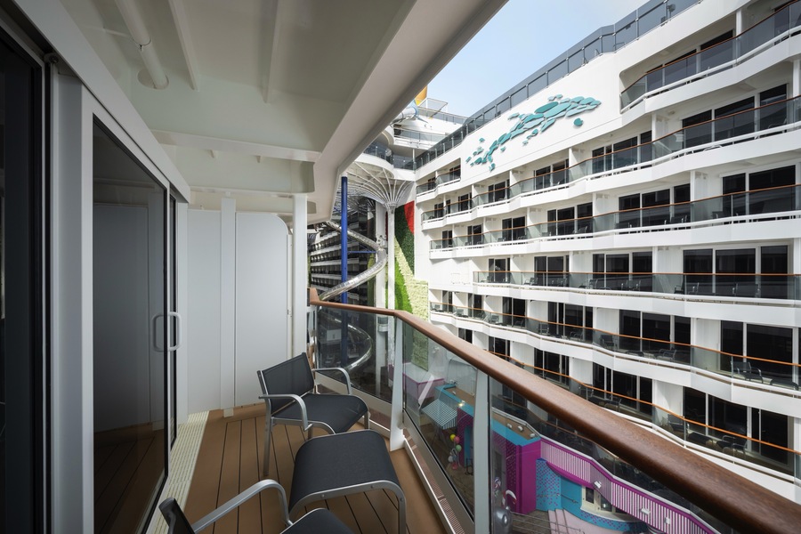 MSC Cruises MSC World America Deluxe Balcony with Promenade and Ocean View PV ©MSC Rights, Ivan Sarfatti 1.jpg